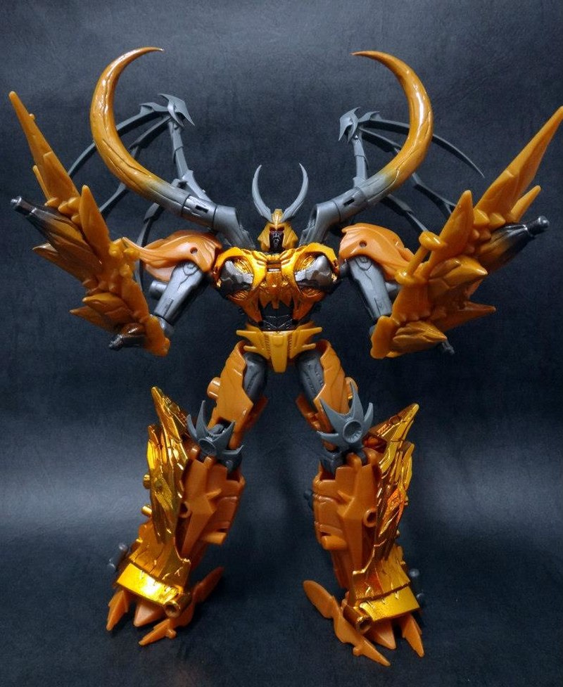 transformer that turns into a dragon